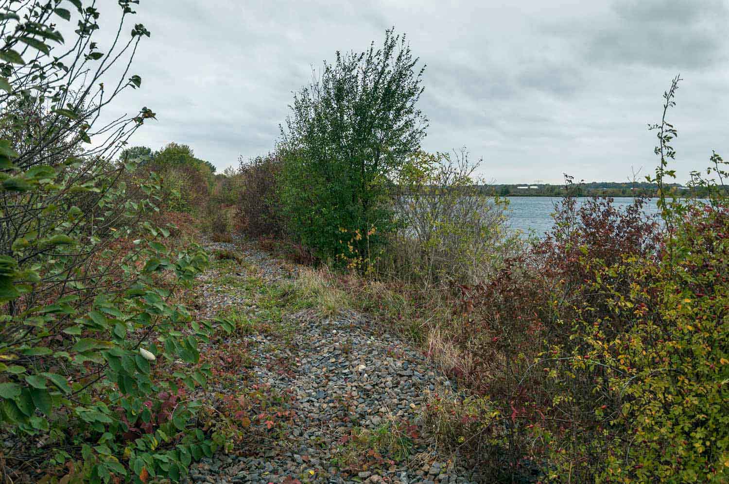 Bahntrasse am Kiestagebau Kleinliebenau