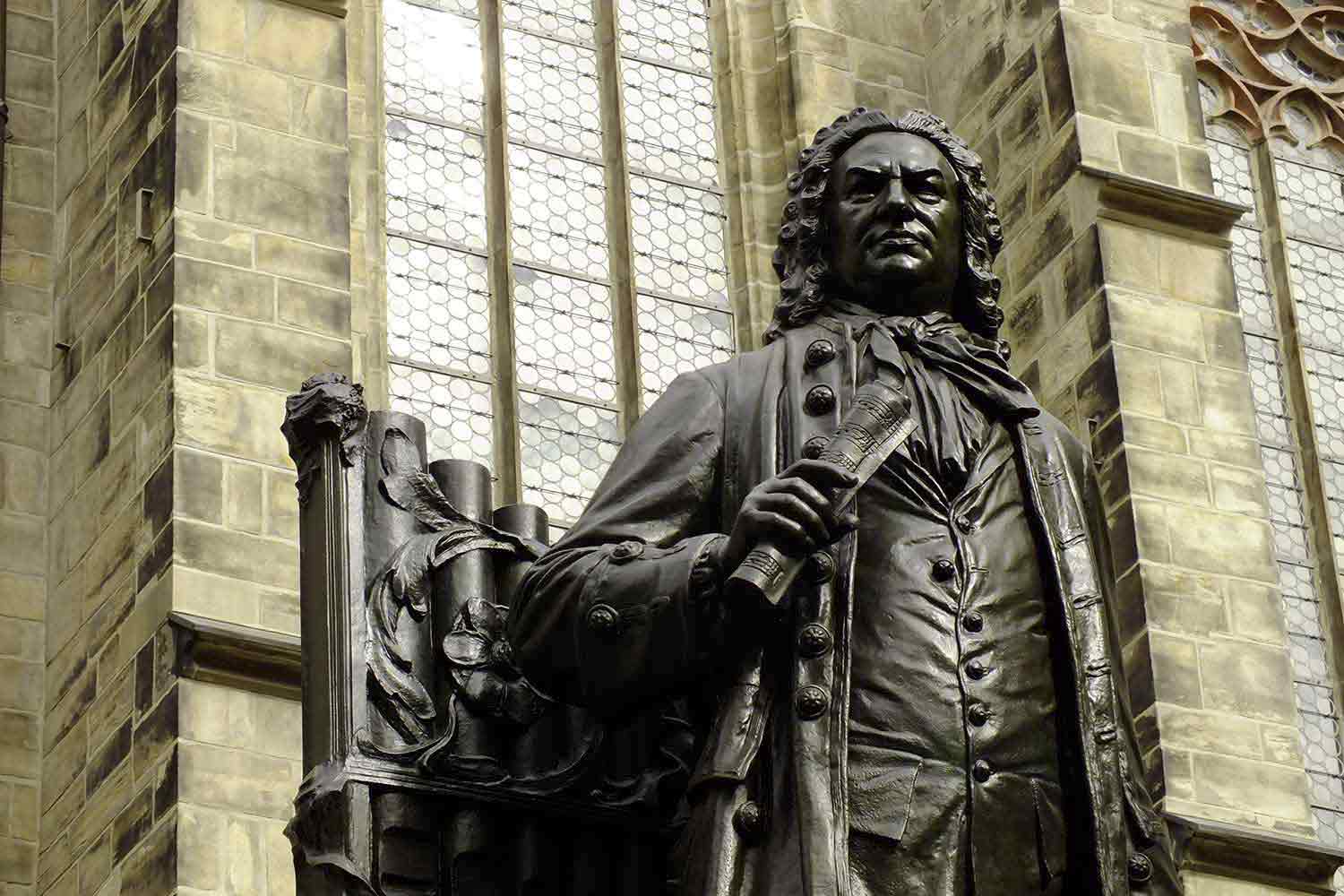 Das berühmte Bachdenkmal vor der Thomaskirche Bach-Denkmal