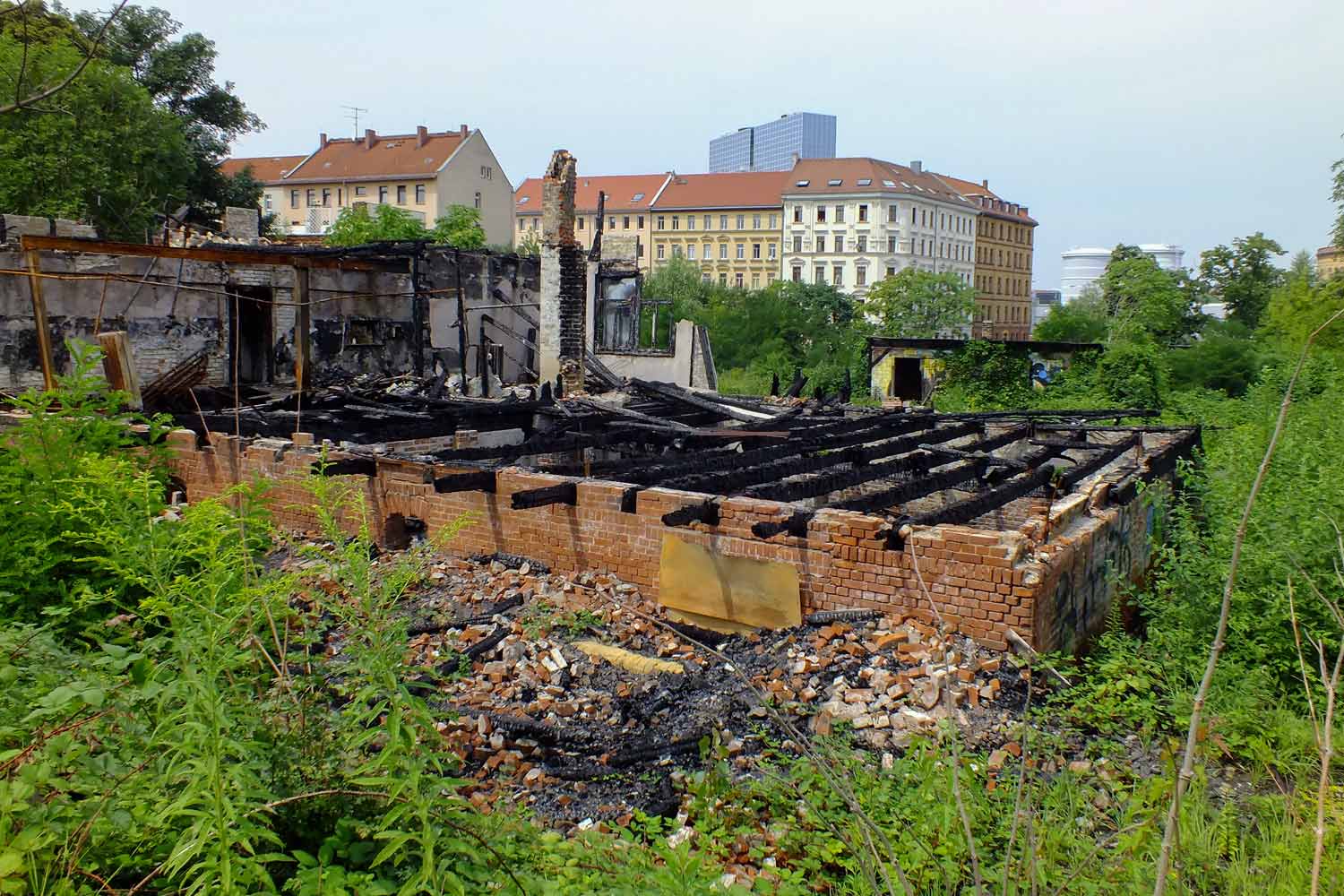 Niedergebranntes Gebäude