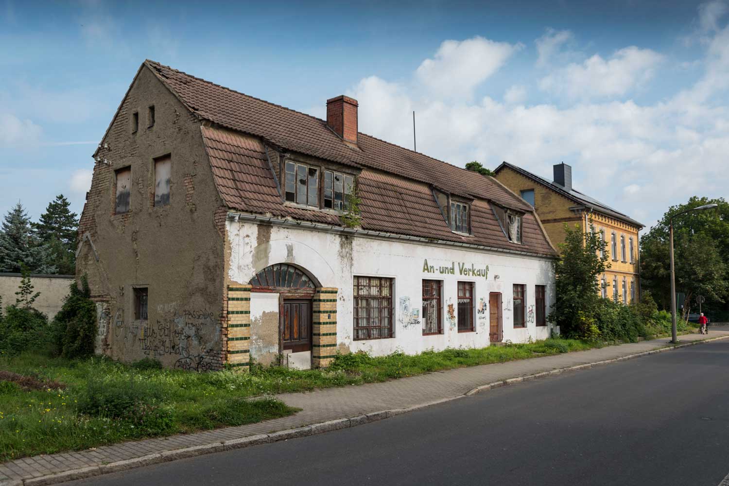 Die neuen Niemandslande werden 'strukturschwache Regionen' genannt Leerstehender Laden