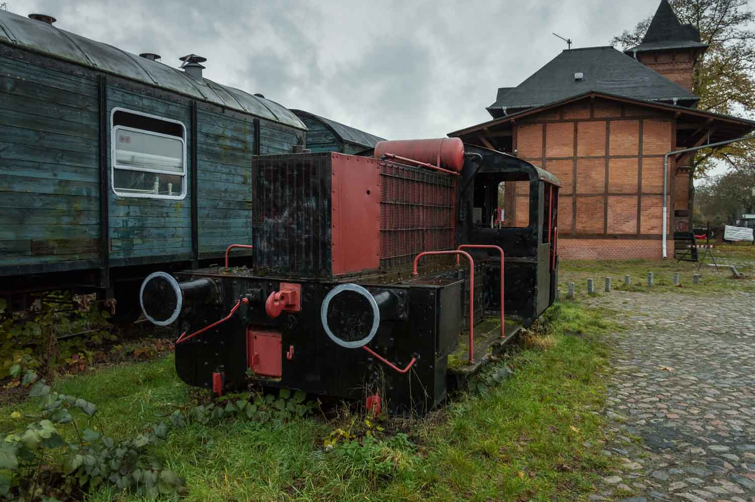 Begonnene optische Aufarbeitung der Kö 4669, Herbst 2019 Verrostete Kleinlok