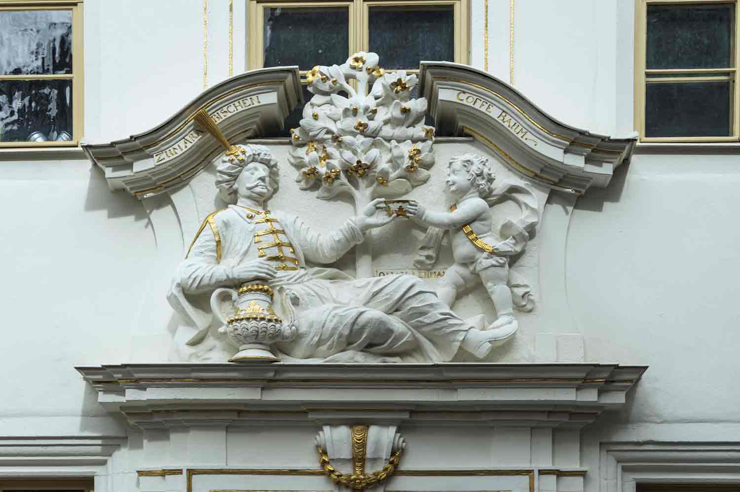 Das berühmte Relief am Kaffeehaus 'Zum Arabischen Coffe-Baum' in Leipzig Relief am Arabischen Coffe-Baum