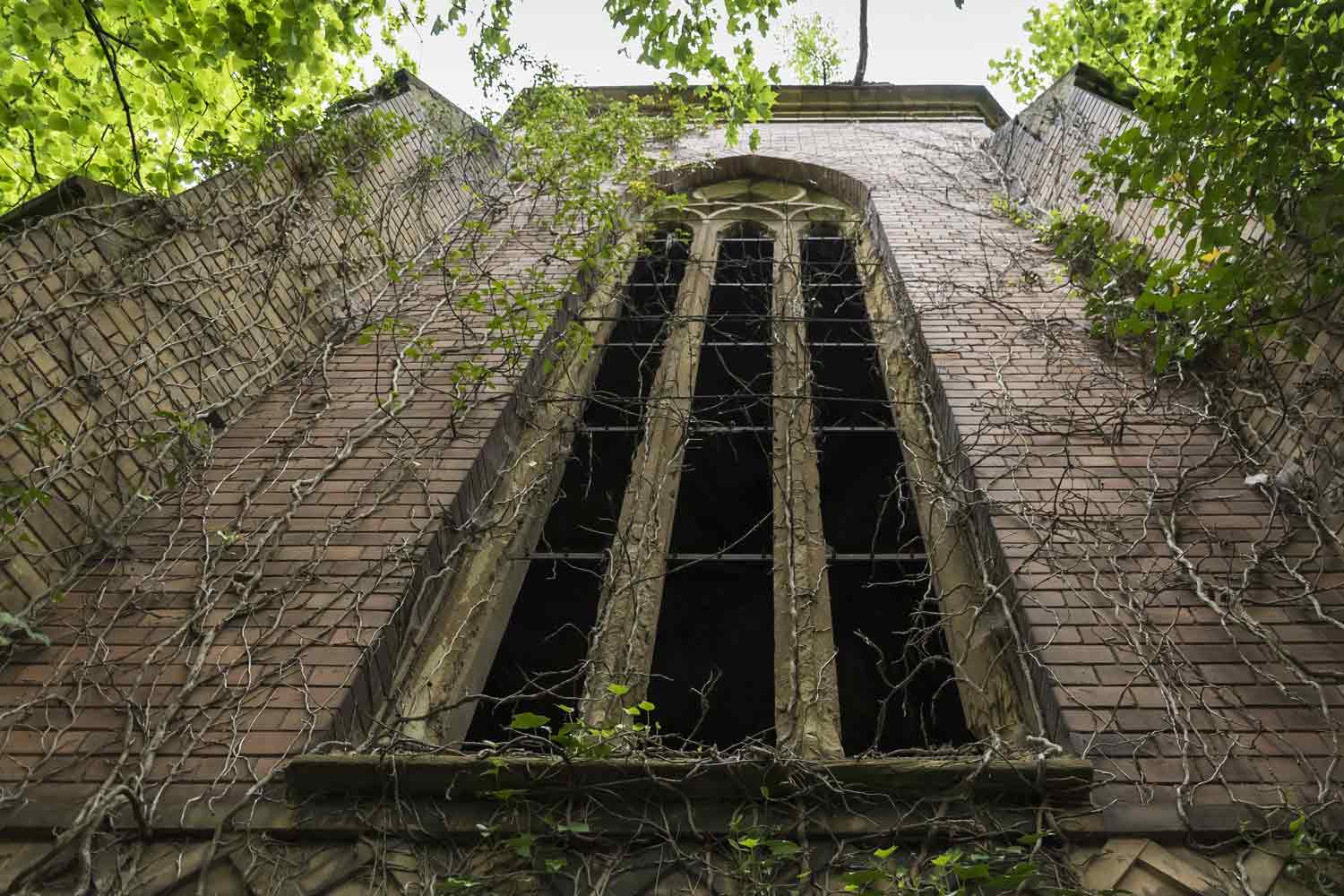 Fenster am Chor der Ruine von St. Nikolai Kirchenfenster