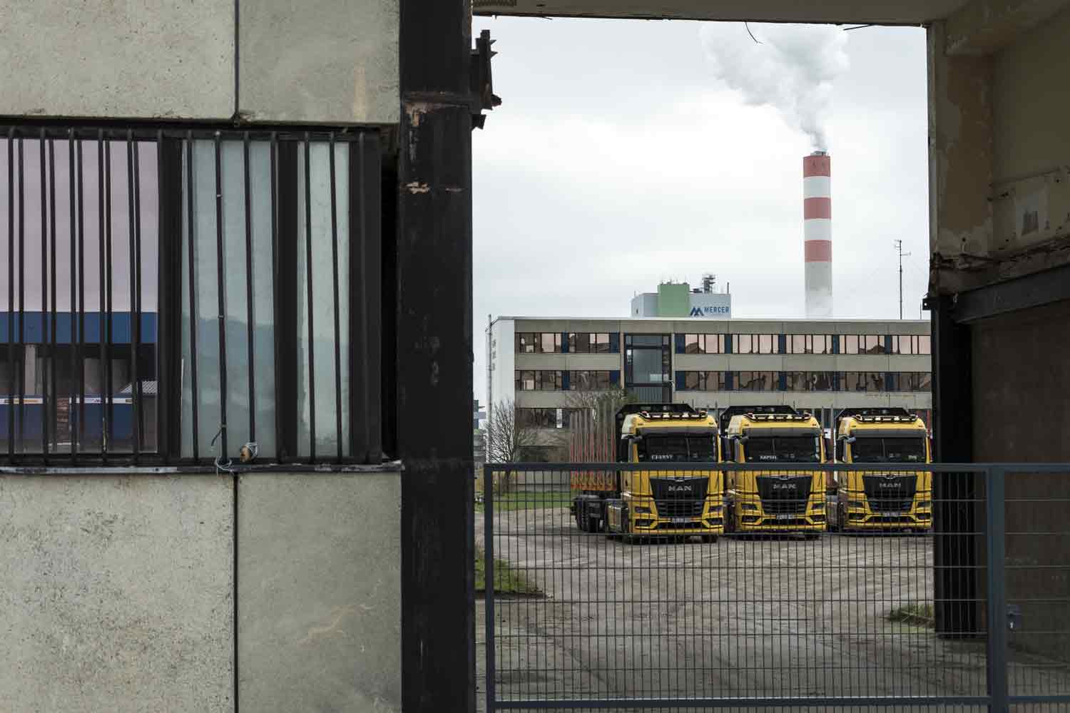 Parkflächen für die neue Zellstofffabrik Hof Mehrzweckgebäude