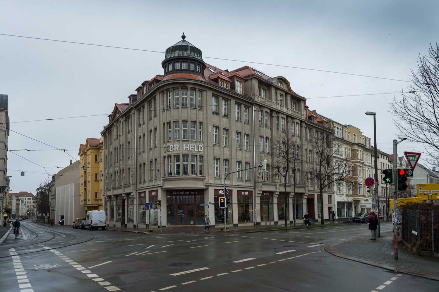 Das Kaufhaus Held in Leipzig-Lindenau nach Umbau zur Wohnimmobilie Umgebautes Kaufhaus
