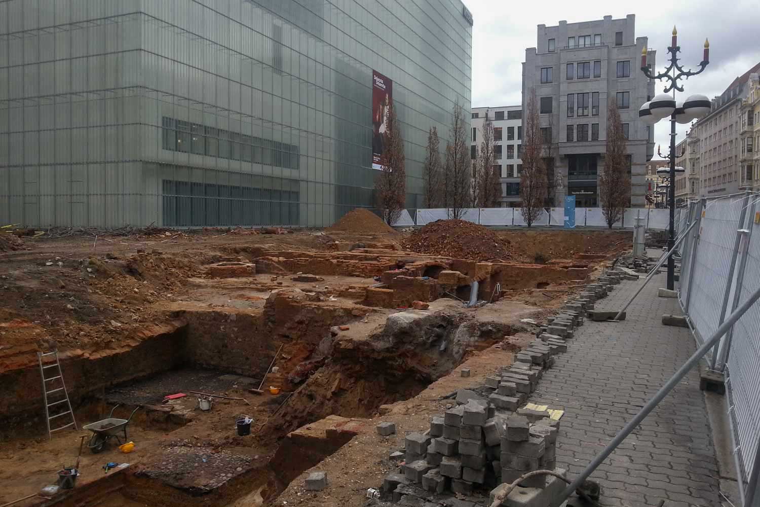Rettungsgrabungen vor den Baumaßnahmen am Leipziger Bildermuseum Grabungen Baustelle