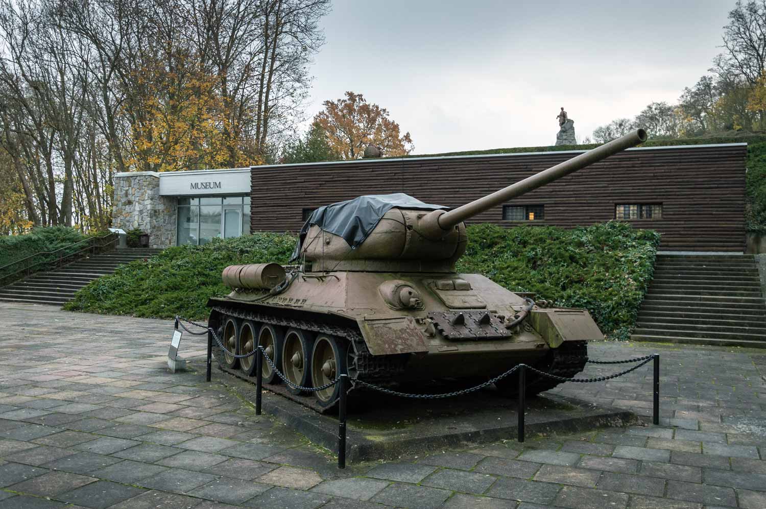 Verrotteter Panzer im Museum Seelower Höhen