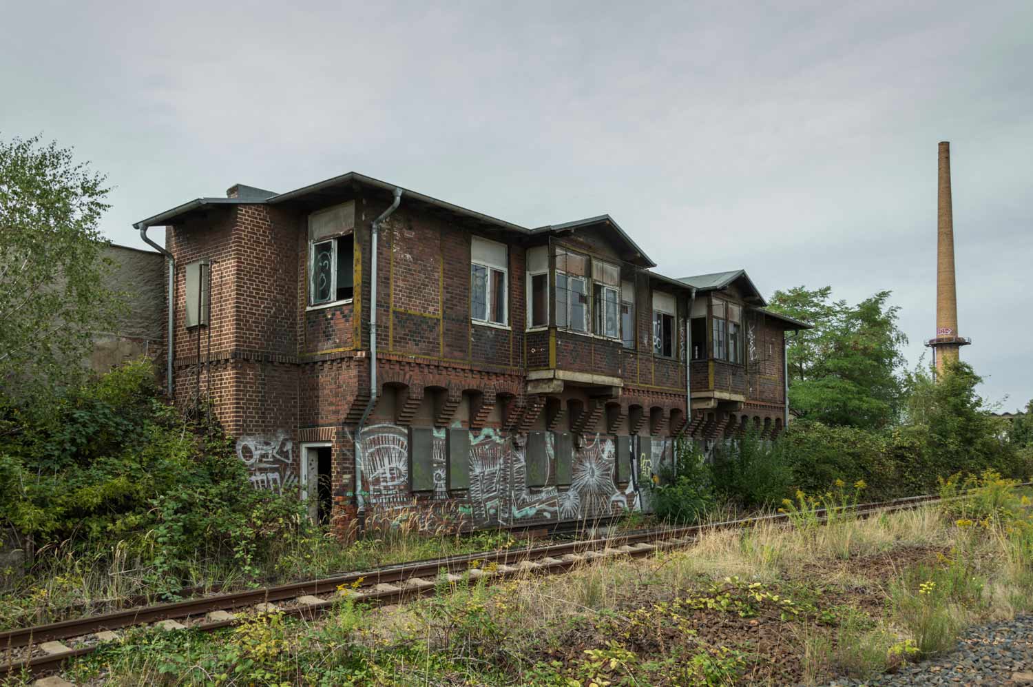Überreste eines so genannten Stellwerks Ruine Stellwerk