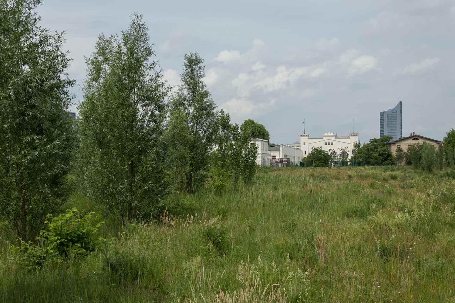 Blick zum Portikus des Bayerischen Bahnhofs