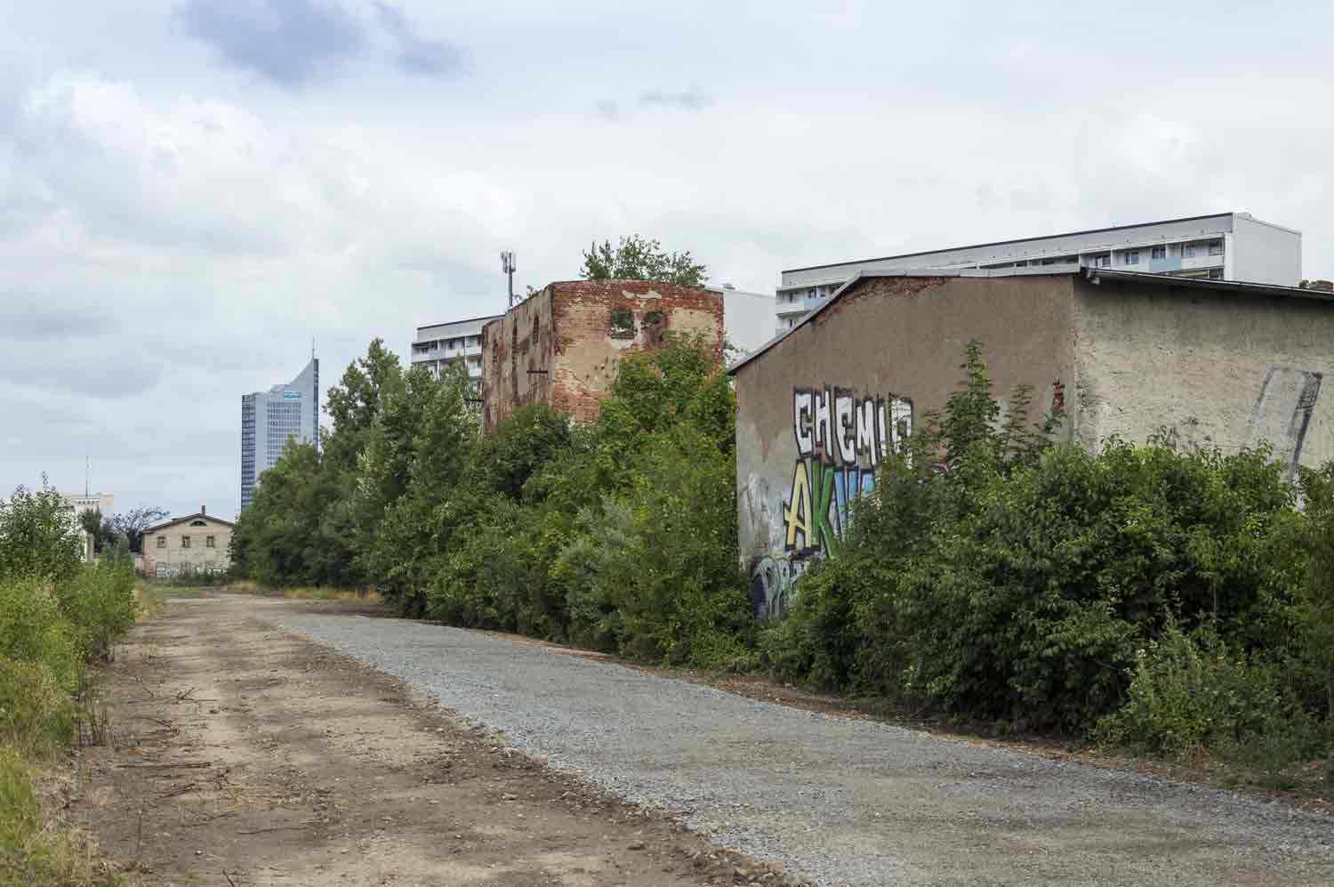 Wegebau im neuen Stadtviertel am Bayerischen Bahnhof Wegebau vor Lost Place