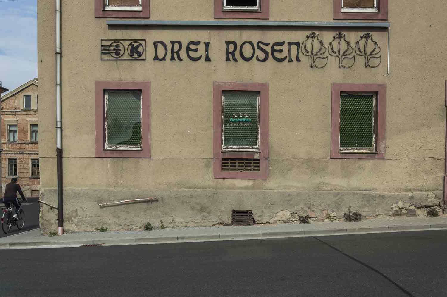 Ehemaliger Gasthof Drei Rosen am Marktplatz in Rötha Gasthof Drei Rosen