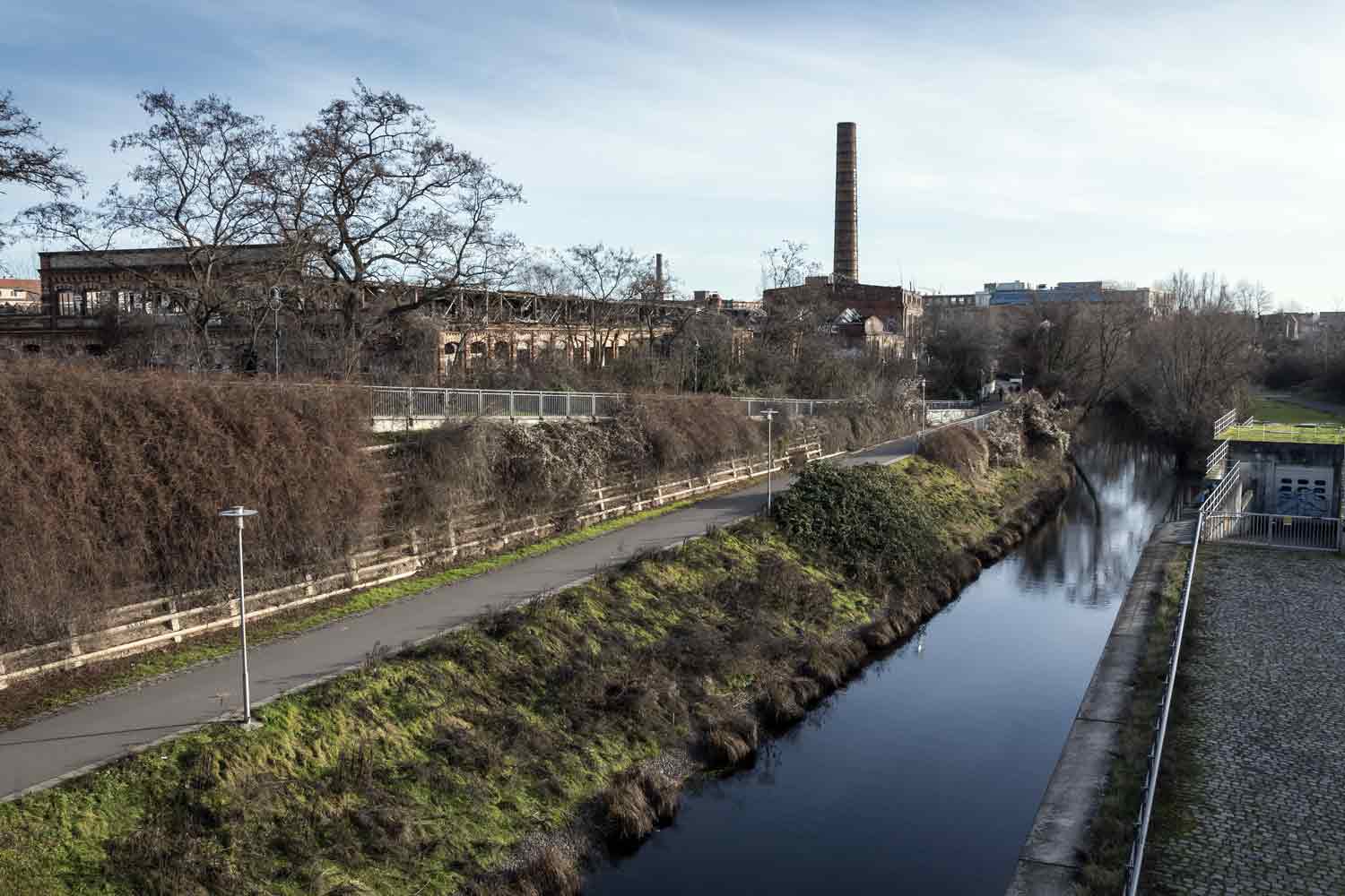 Neuer Kanal in Beton